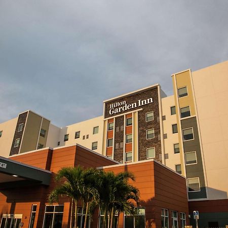 Hilton Garden Inn Tampa Suncoast Parkway Lutz Bagian luar foto